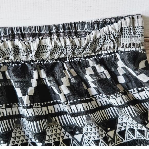 Mossimo Black White and Gray Boho Print Wide Leg Pants sz XL - Picture 3 of 4